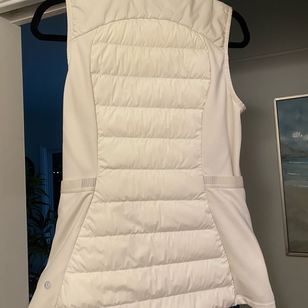 Lulu lemon Down for it all vest